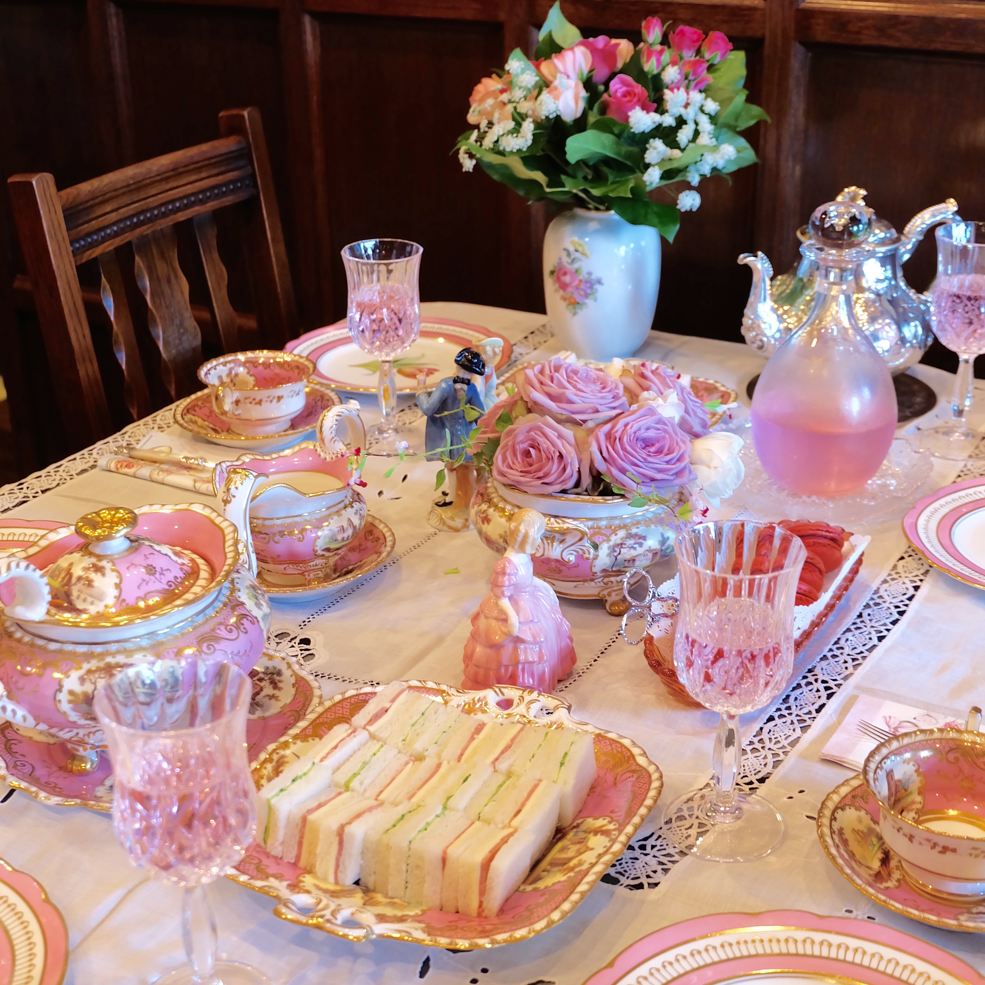 ピンクのお茶会での素敵な時間—–日本編